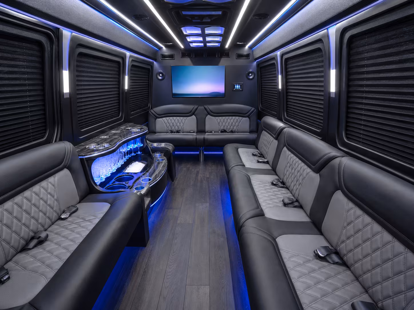 airport shuttle buses for sandy business travelers