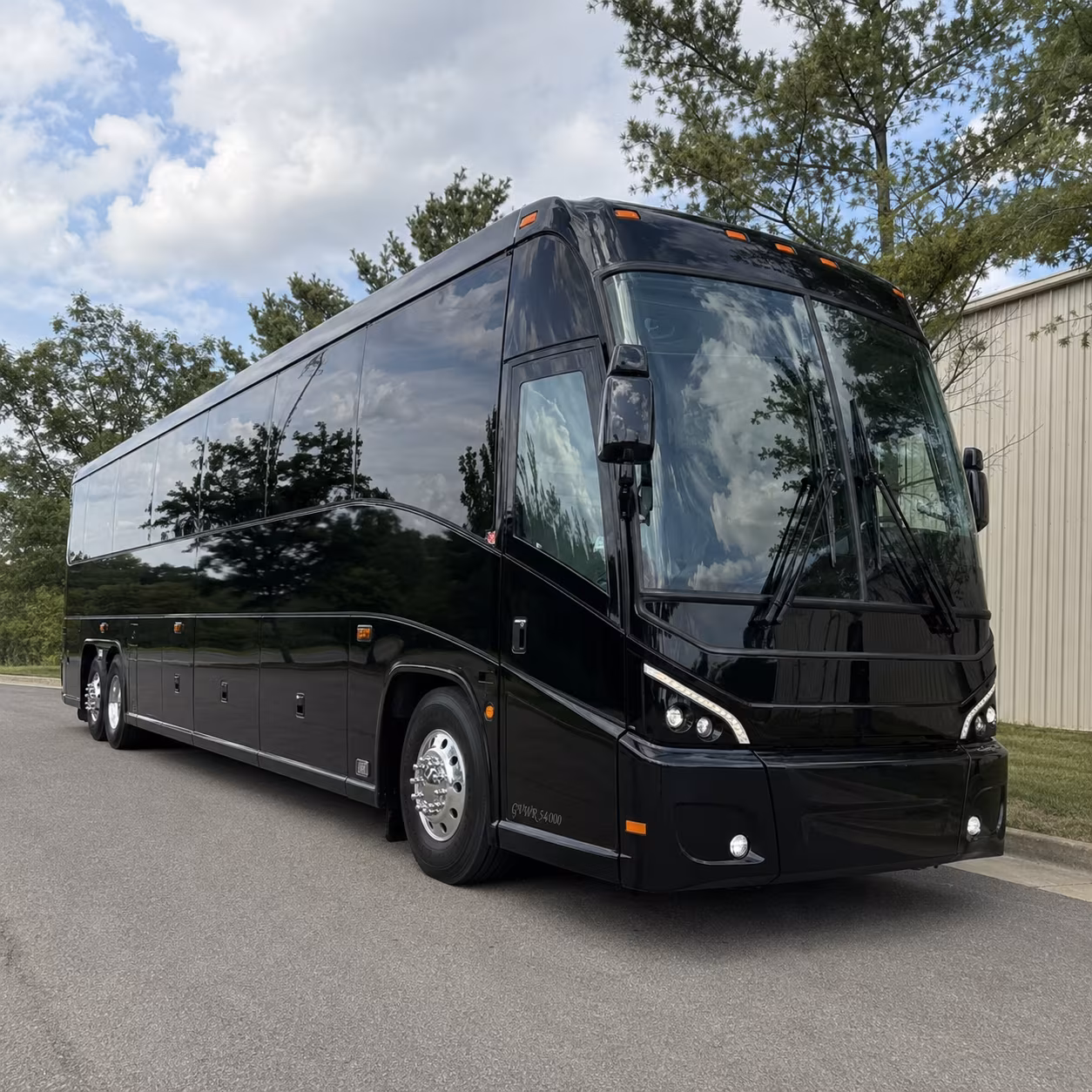 group airport shuttles between sandy hotels and slc