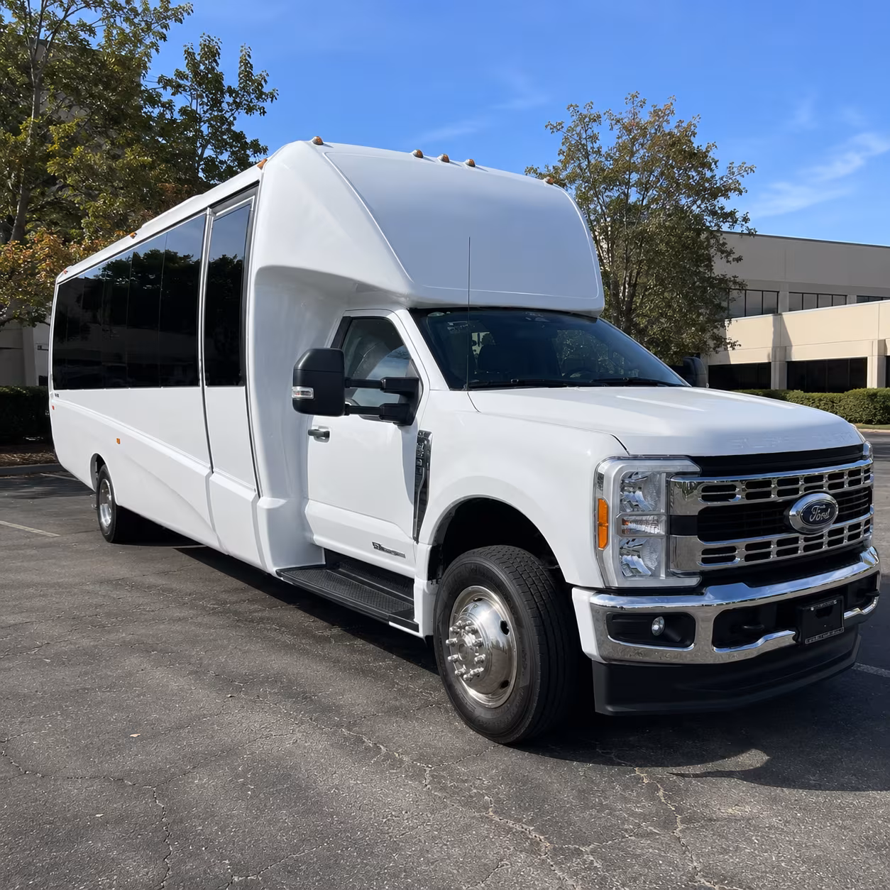 minibus rentals for smaller sandy prom groups and private pre prom parties
