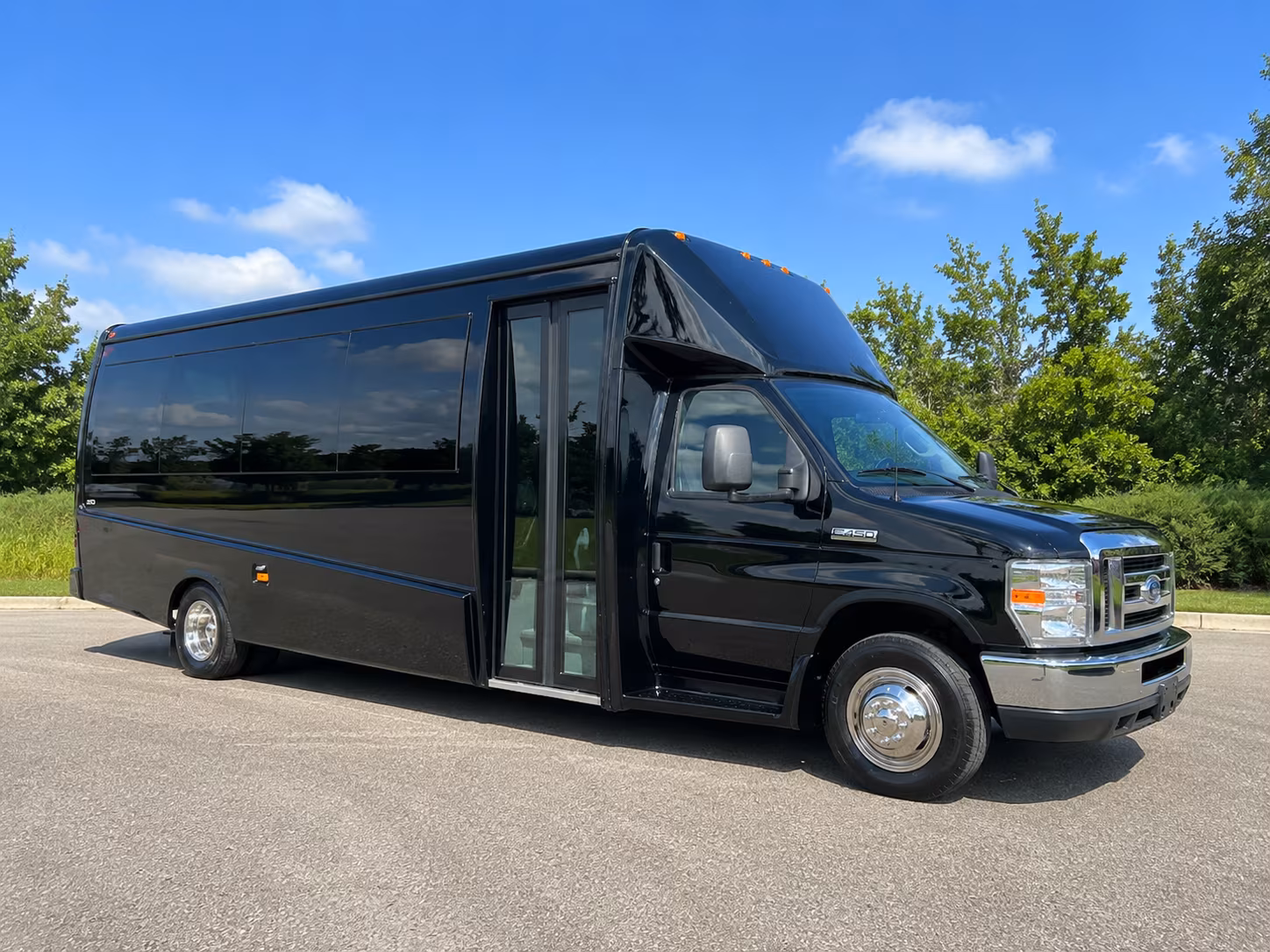 rent a bus in sandy for prom night dinner and after party stops