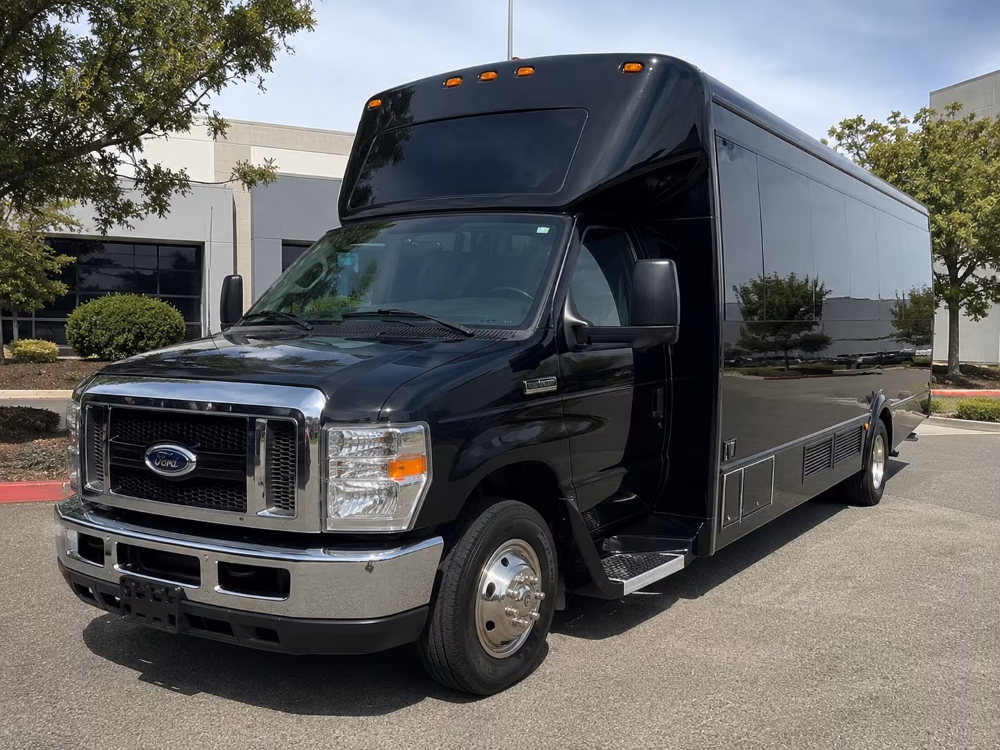 sandy holiday party bus rental