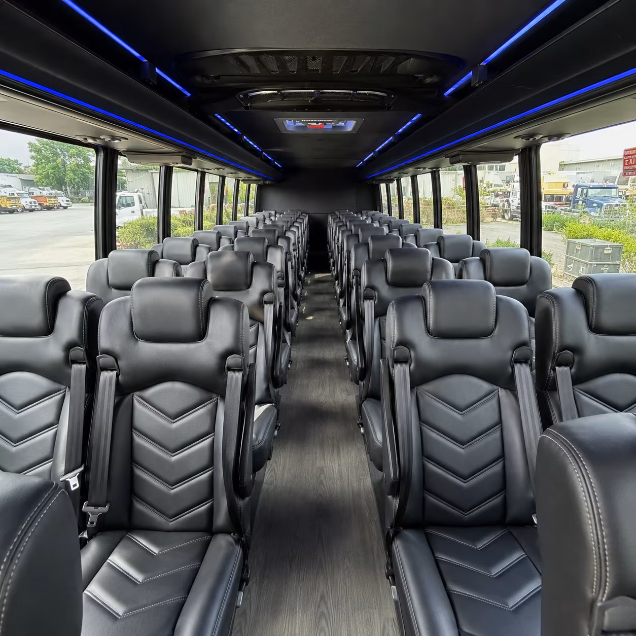 shuttle buses for sandy wedding guests between hotels and venues